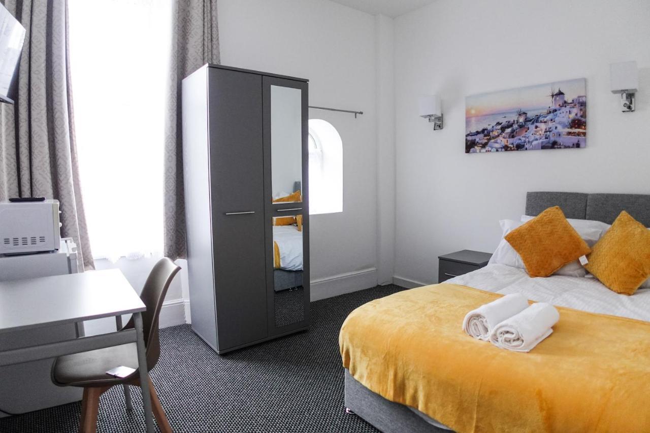 Station House Plymouth Hotel Bagian luar foto