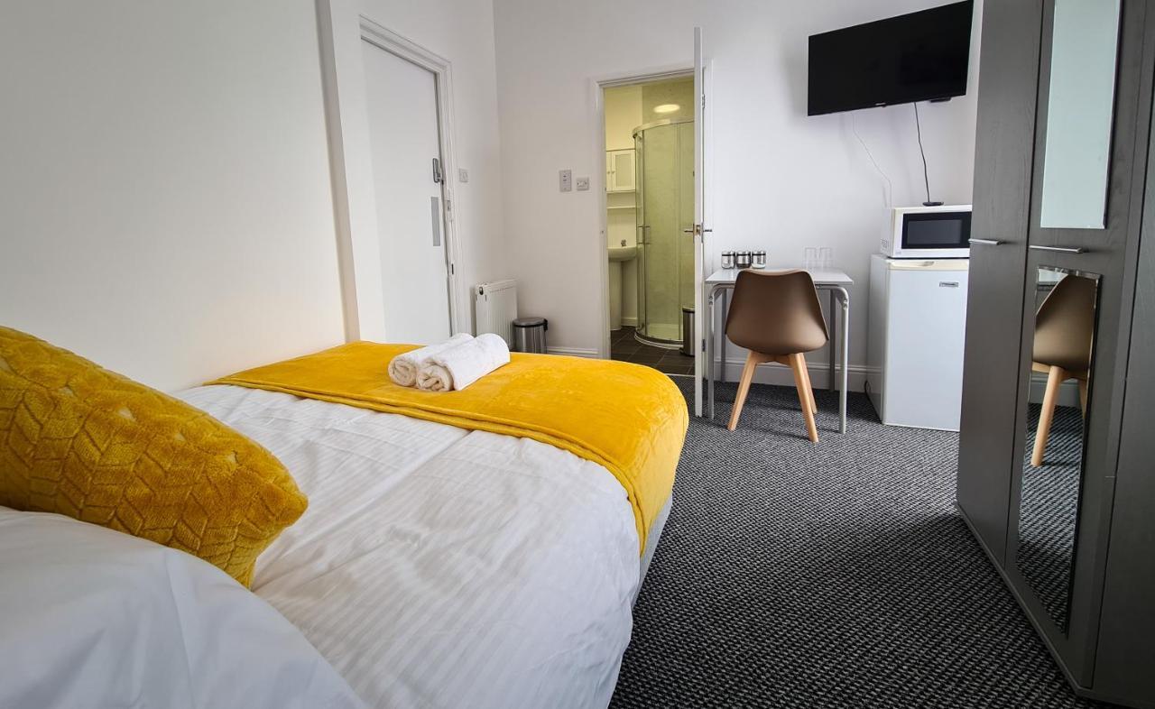 Station House Plymouth Hotel Bagian luar foto