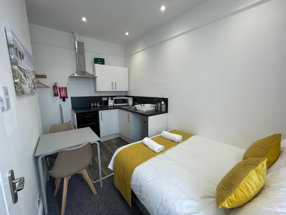 Station House Plymouth Hotel Bagian luar foto