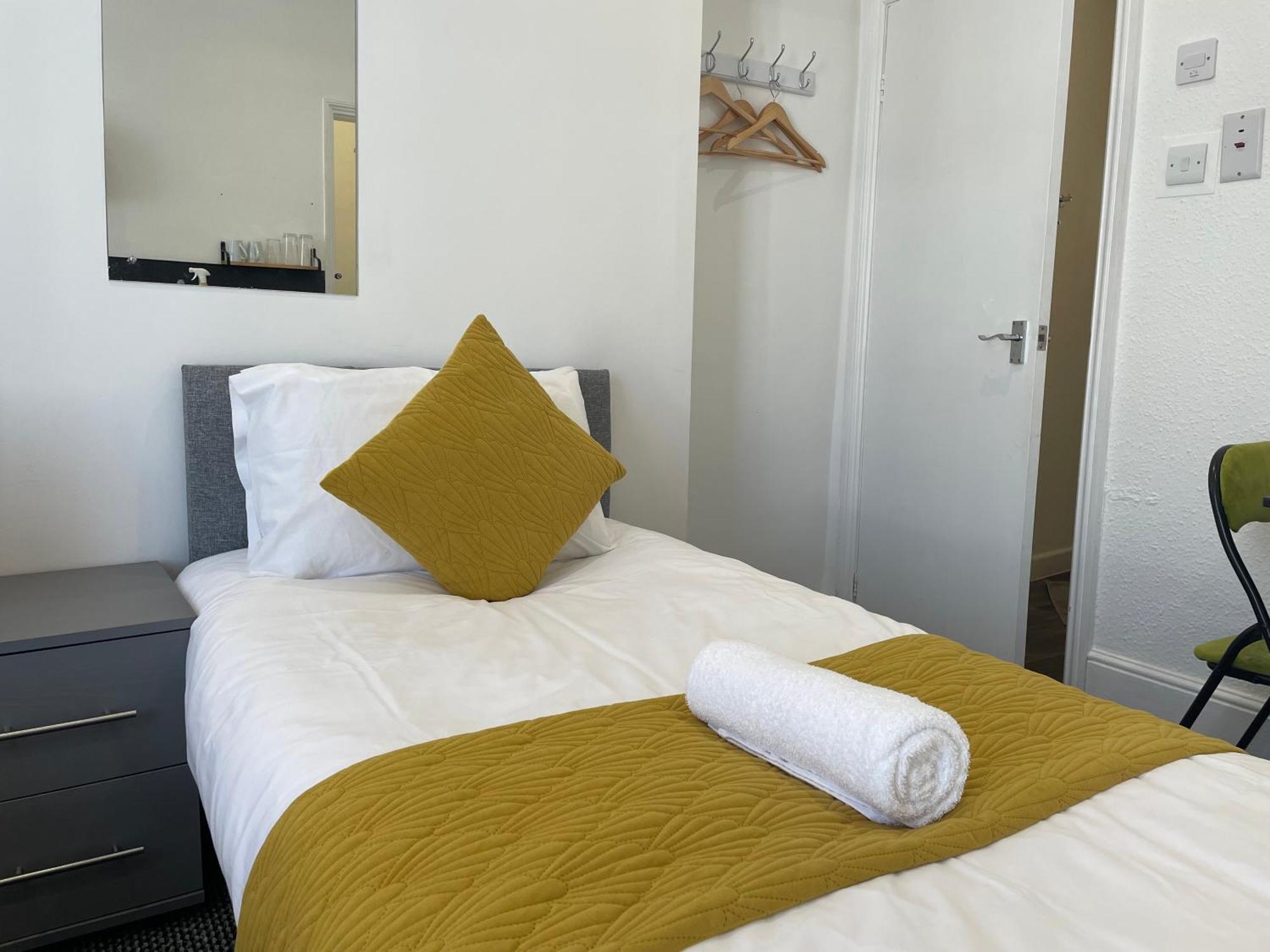 Station House Plymouth Hotel Bagian luar foto